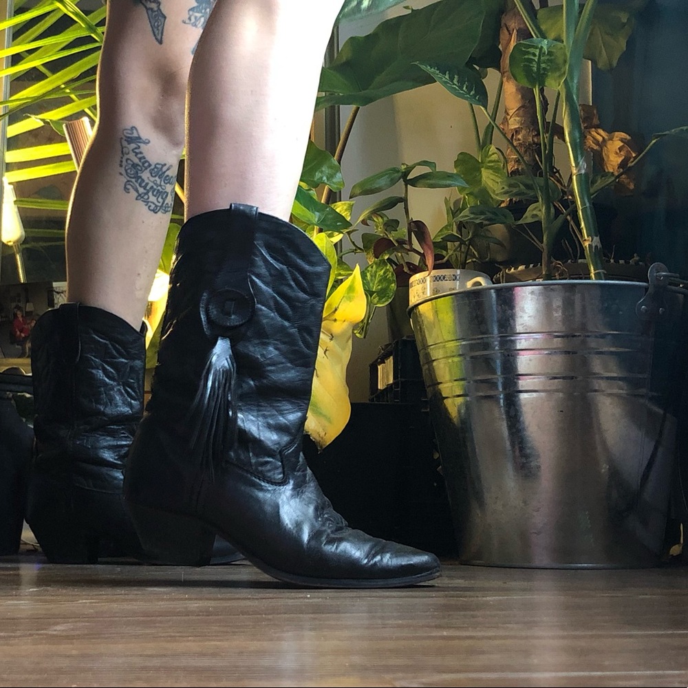 Laredo tassel cowboy boots